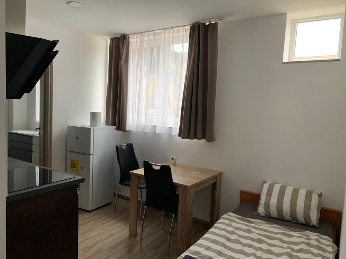 Beregi Apartman Tiszaujvaros Exterior photo