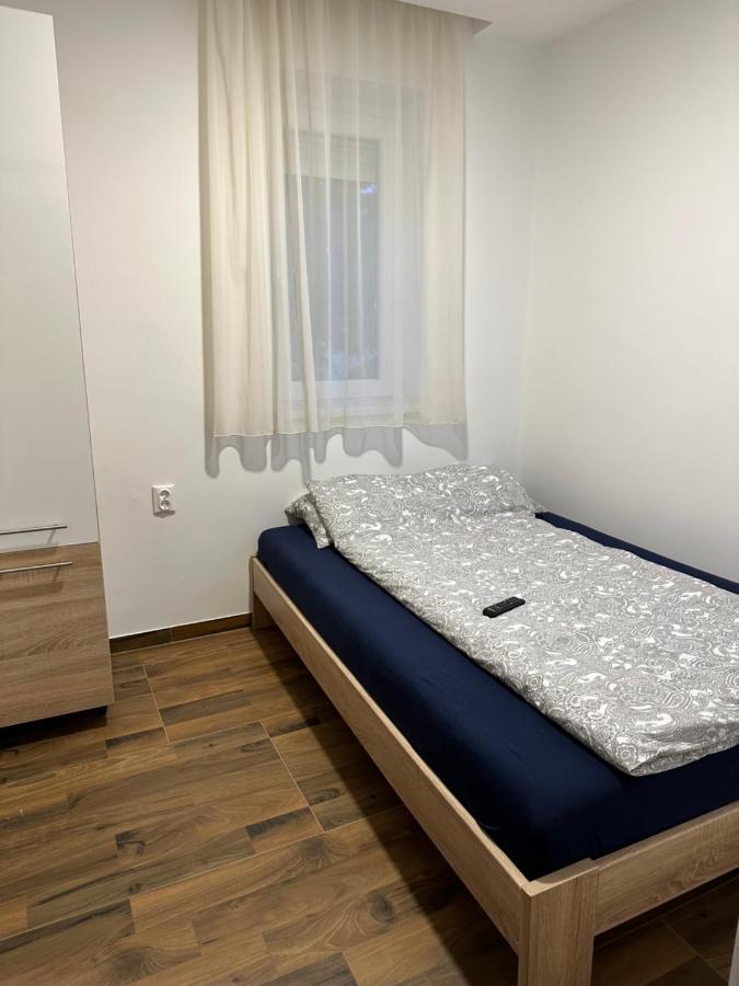 Beregi Apartman Tiszaujvaros Exterior photo